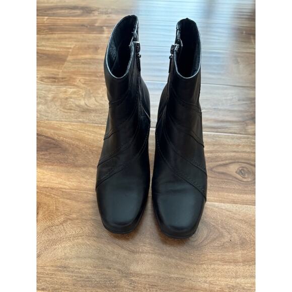 Clarks Artisan Leyden Candle Side Zip Ankle Boots Black Leather - Size 8.5M - Picture 5 of 9